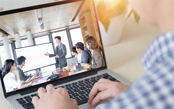 Praca zdalna jako menadżer społeczności